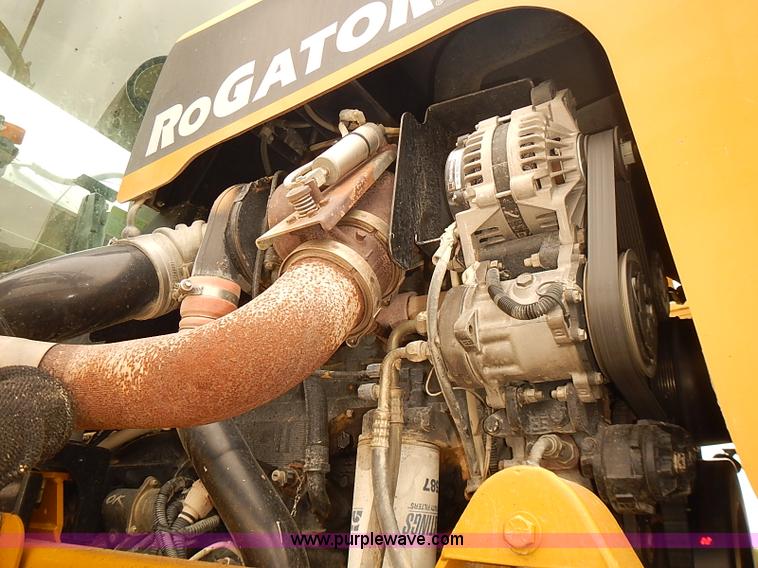 image for item J3106 2007 Ag-Chem RoGator 1074 self-propelled sprayer