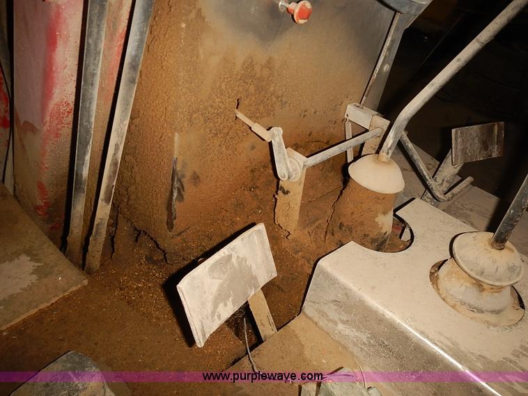 image for item J3109 Dipper III mobility loader