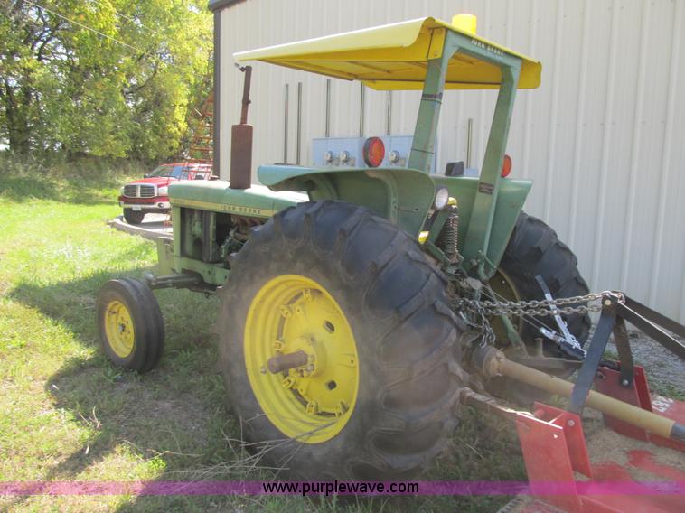 image for item Z9118 1976 John Deere 2630 tractor