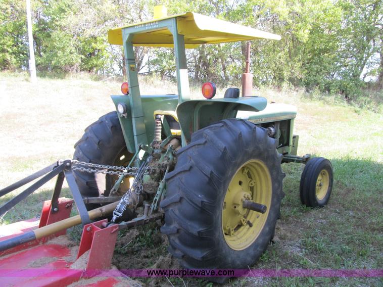 image for item Z9118 1976 John Deere 2630 tractor