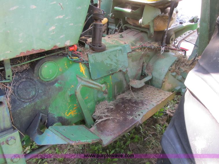 image for item Z9118 1976 John Deere 2630 tractor