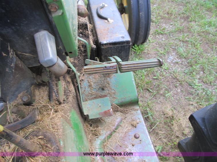 image for item Z9118 1976 John Deere 2630 tractor