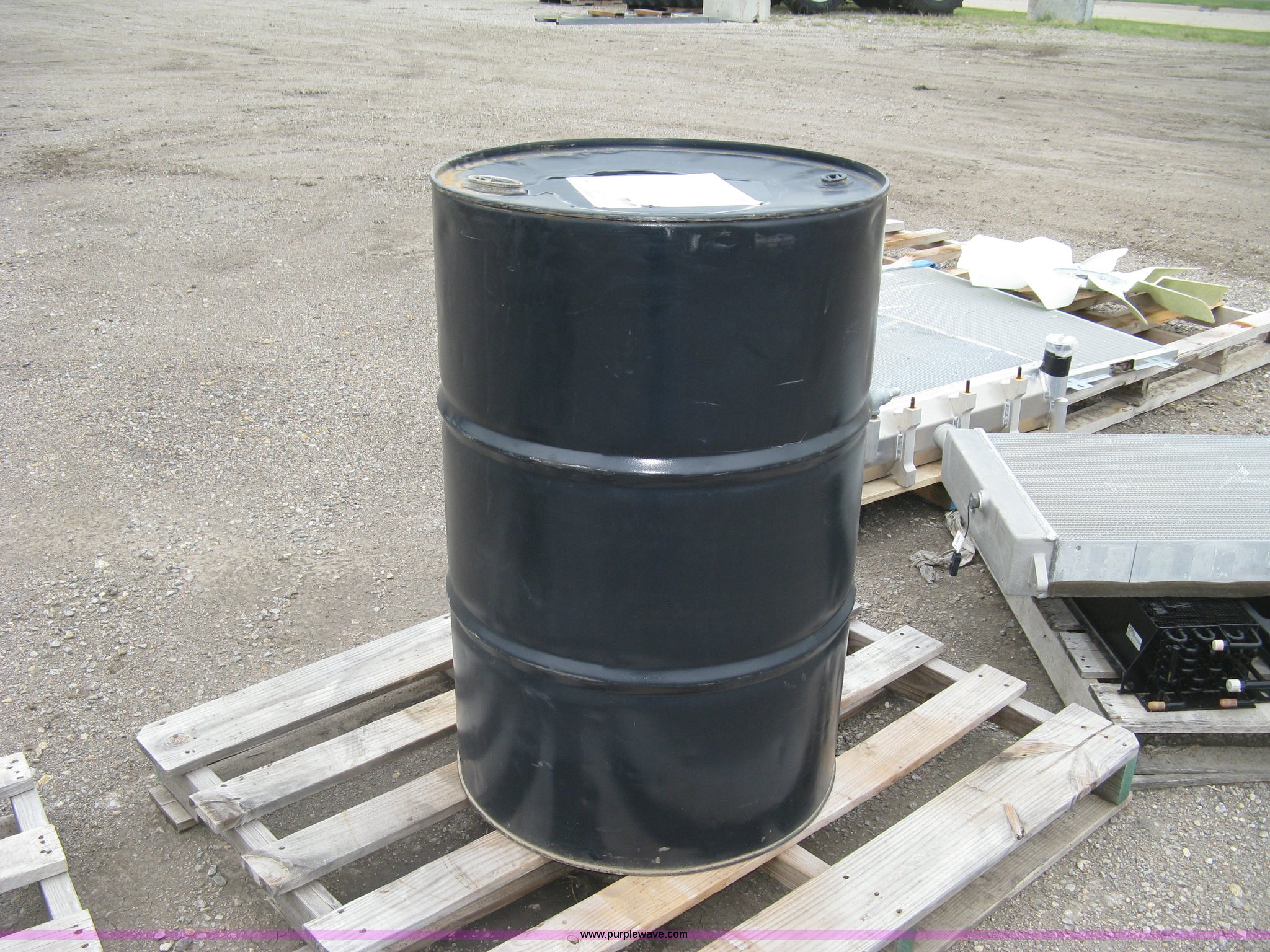 Cenex hydraulic fluid in Hesston, KS Item BE9131 sold Purple Wave