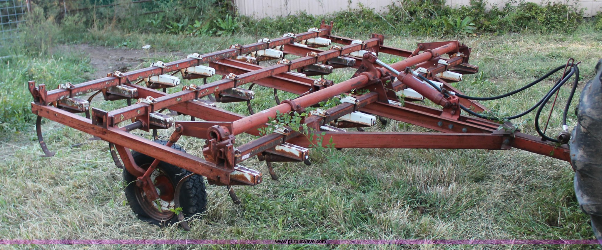 International 45 vibrashank field cultivator in Council Grove, KS