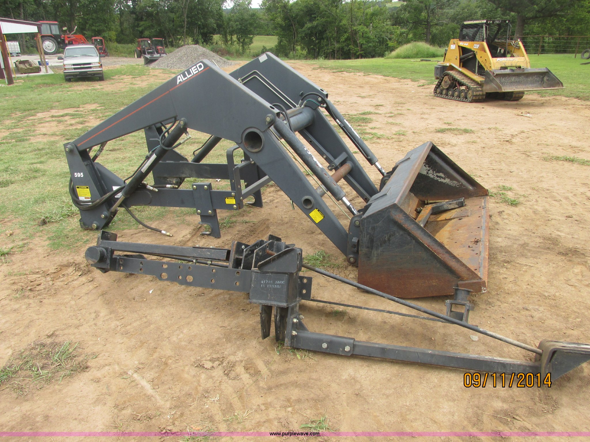 Allied 595 tractor loader in Stillwell, OK Item J2427 sold Purple Wave