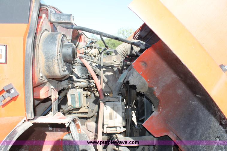 image for item AJ9259 1988 GMC TopKick 7000 dump truck