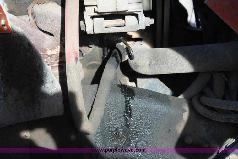 image for item AJ9259 1988 GMC TopKick 7000 dump truck