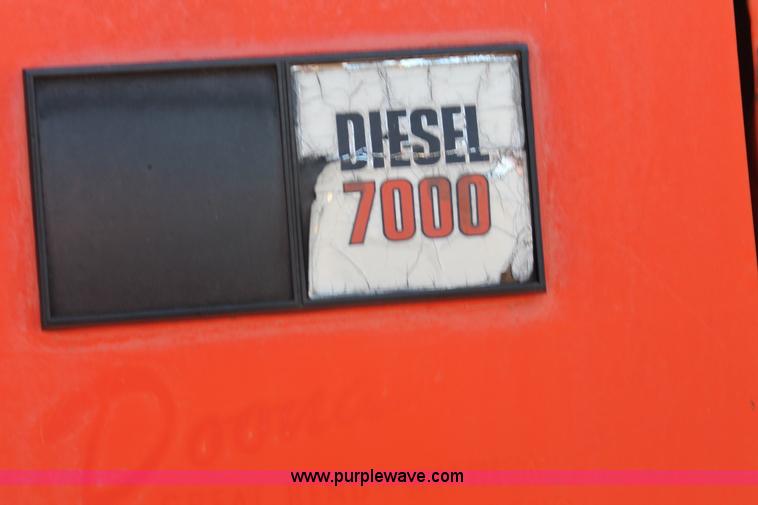 image for item AJ9259 1988 GMC TopKick 7000 dump truck