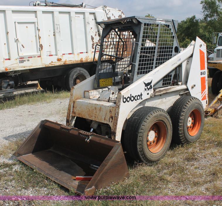 image for item AJ9301 1988 Bobcat 843 skid steer