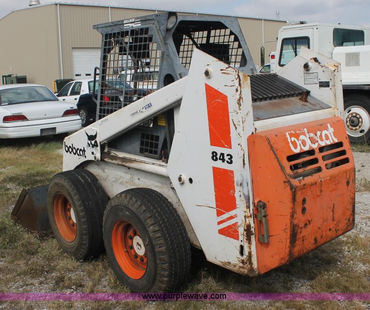 image for item AJ9301 1988 Bobcat 843 skid steer