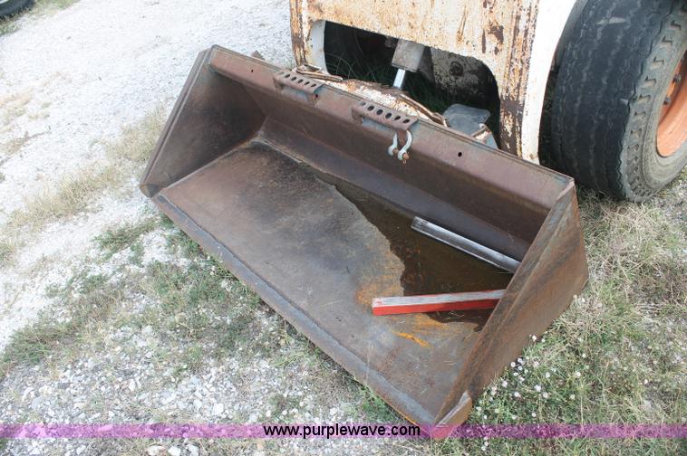 image for item AJ9301 1988 Bobcat 843 skid steer