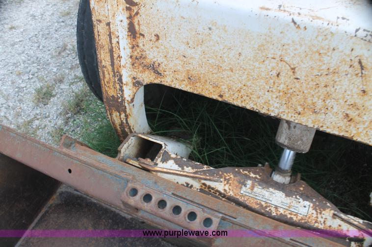 image for item AJ9301 1988 Bobcat 843 skid steer