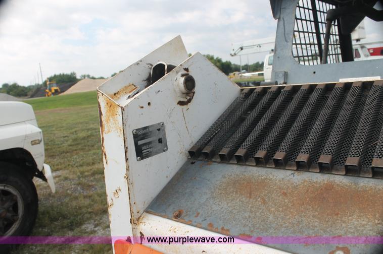 image for item AJ9301 1988 Bobcat 843 skid steer