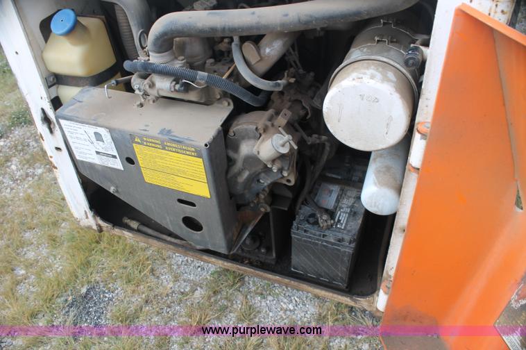 image for item AJ9301 1988 Bobcat 843 skid steer