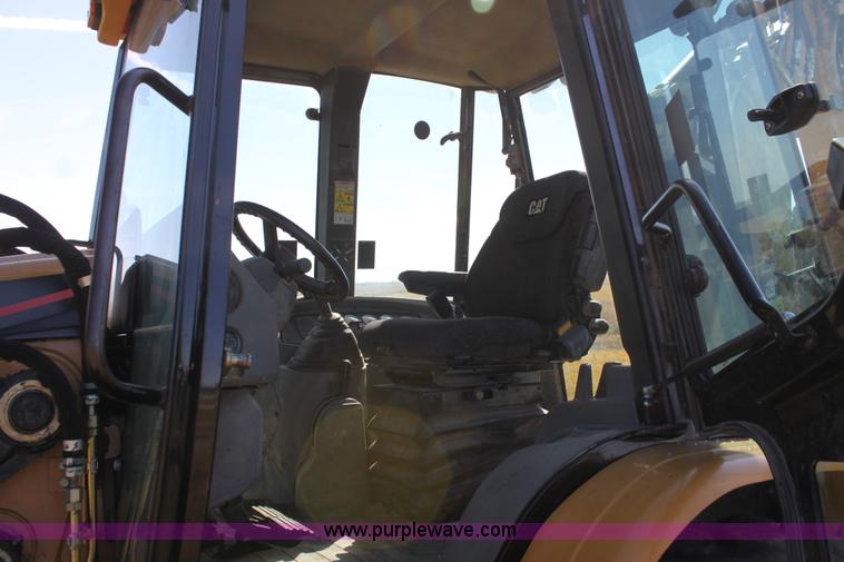 image for item AJ9348 2005 Caterpillar 420D backhoe