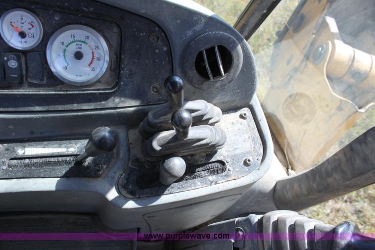 image for item AJ9348 2005 Caterpillar 420D backhoe
