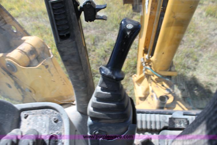 image for item AJ9348 2005 Caterpillar 420D backhoe