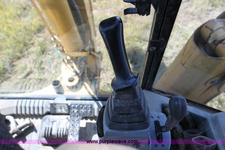 image for item AJ9348 2005 Caterpillar 420D backhoe