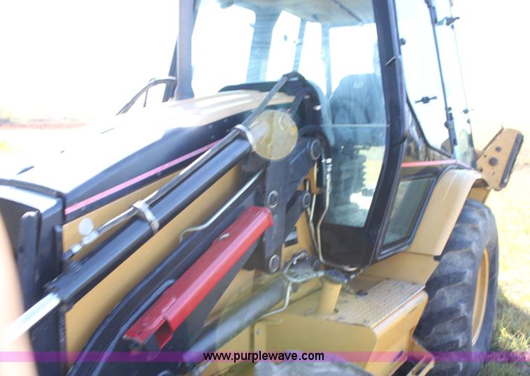 image for item AJ9348 2005 Caterpillar 420D backhoe