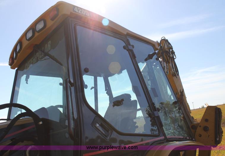 image for item AJ9348 2005 Caterpillar 420D backhoe
