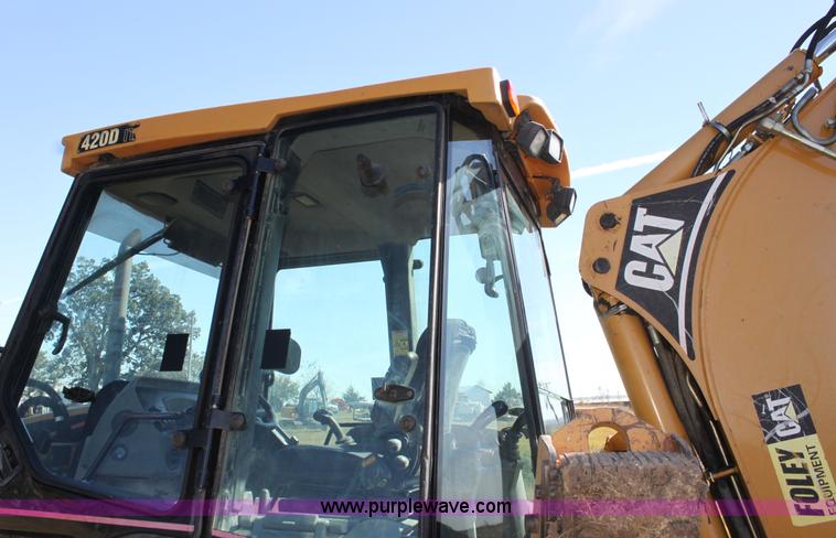 image for item AJ9348 2005 Caterpillar 420D backhoe