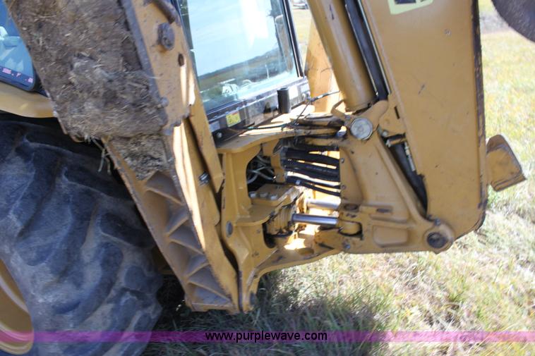 image for item AJ9348 2005 Caterpillar 420D backhoe