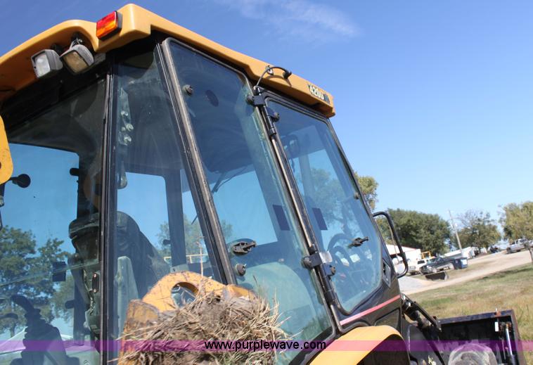 image for item AJ9348 2005 Caterpillar 420D backhoe
