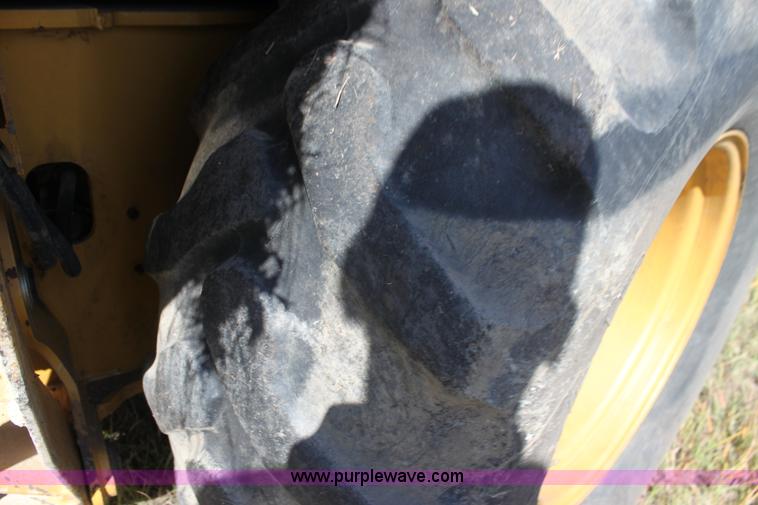 image for item AJ9348 2005 Caterpillar 420D backhoe