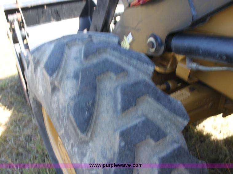 image for item AJ9348 2005 Caterpillar 420D backhoe