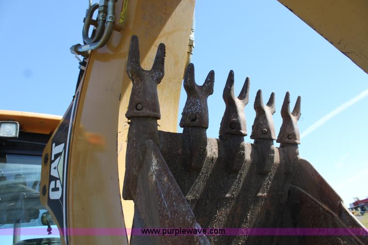 image for item AJ9348 2005 Caterpillar 420D backhoe