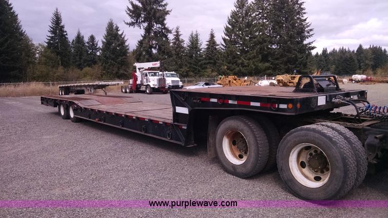 image for item AW9164 1996 Trail King TK70HT-462 lowboy trailer