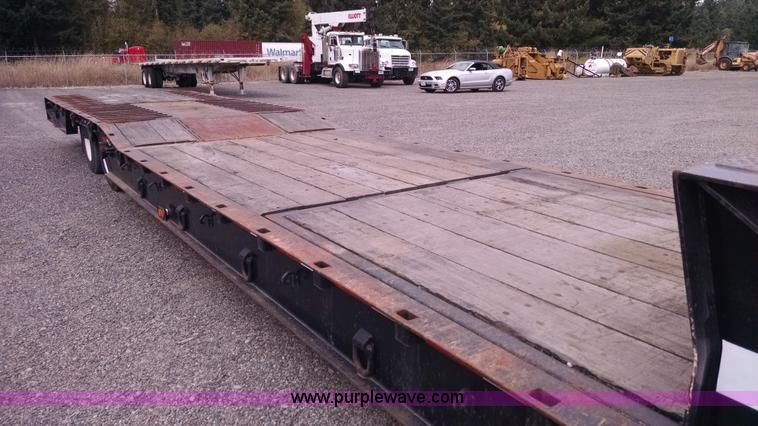 image for item AW9164 1996 Trail King TK70HT-462 lowboy trailer