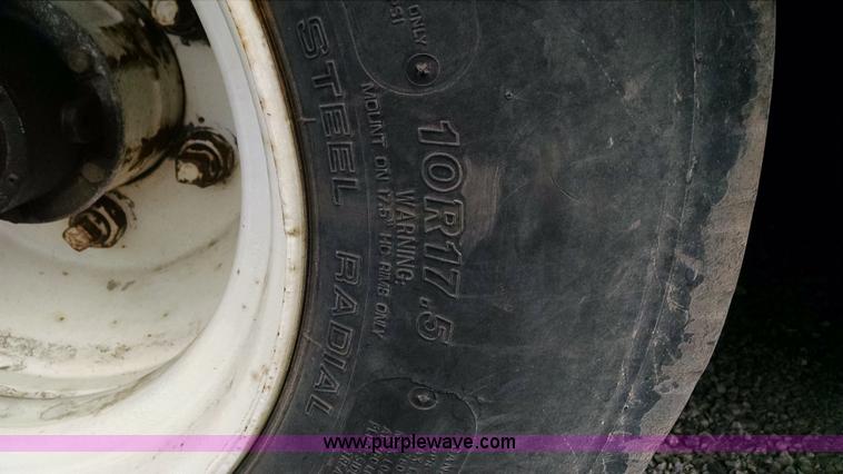 image for item AW9164 1996 Trail King TK70HT-462 lowboy trailer