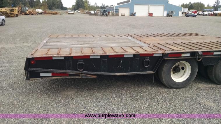 image for item AW9164 1996 Trail King TK70HT-462 lowboy trailer