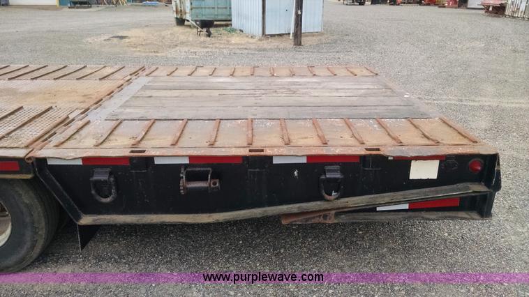 image for item AW9164 1996 Trail King TK70HT-462 lowboy trailer