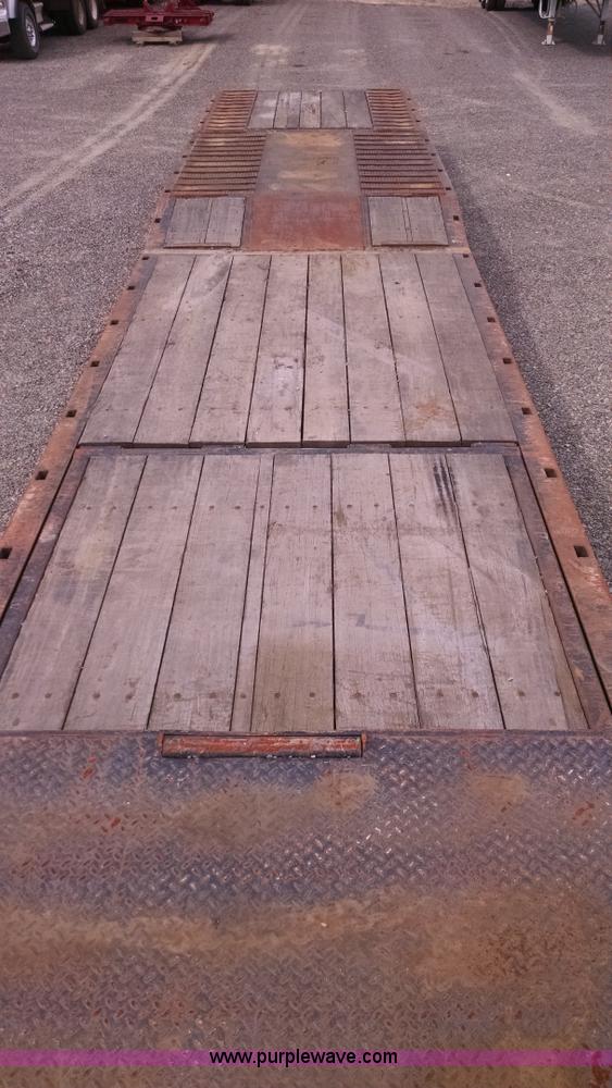 image for item AW9164 1996 Trail King TK70HT-462 lowboy trailer