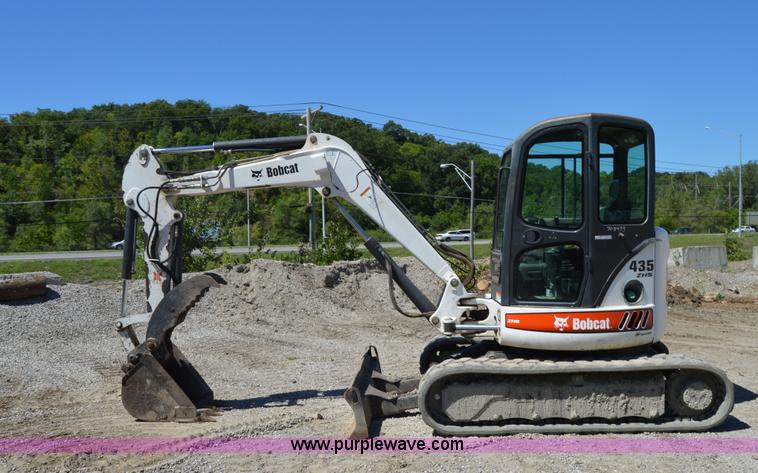 image for item AW9228 2003 Bobcat 435ZHS compact excavator