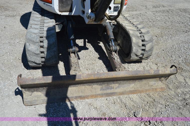 image for item AW9228 2003 Bobcat 435ZHS compact excavator