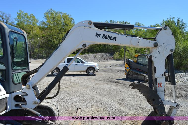 image for item AW9228 2003 Bobcat 435ZHS compact excavator