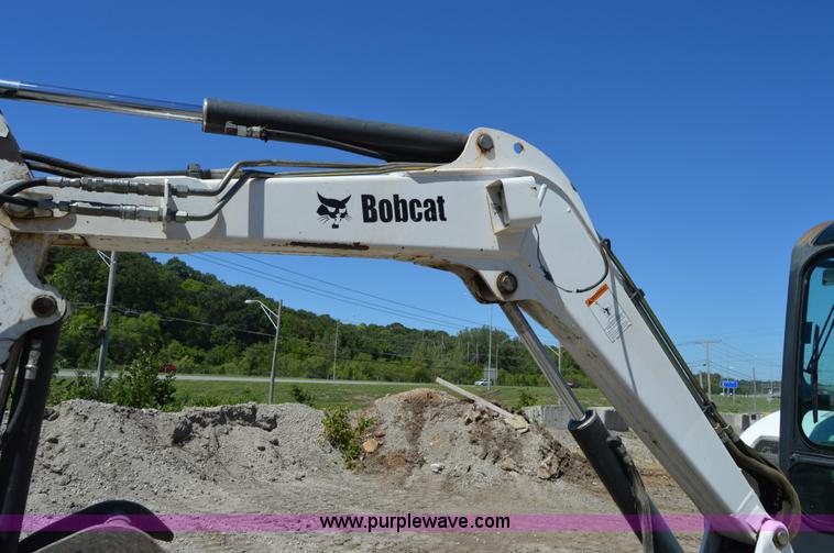 image for item AW9228 2003 Bobcat 435ZHS compact excavator
