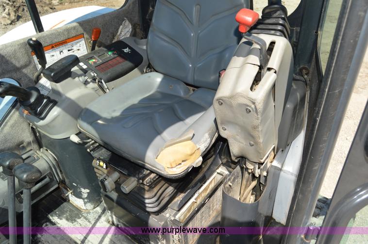 image for item AW9228 2003 Bobcat 435ZHS compact excavator