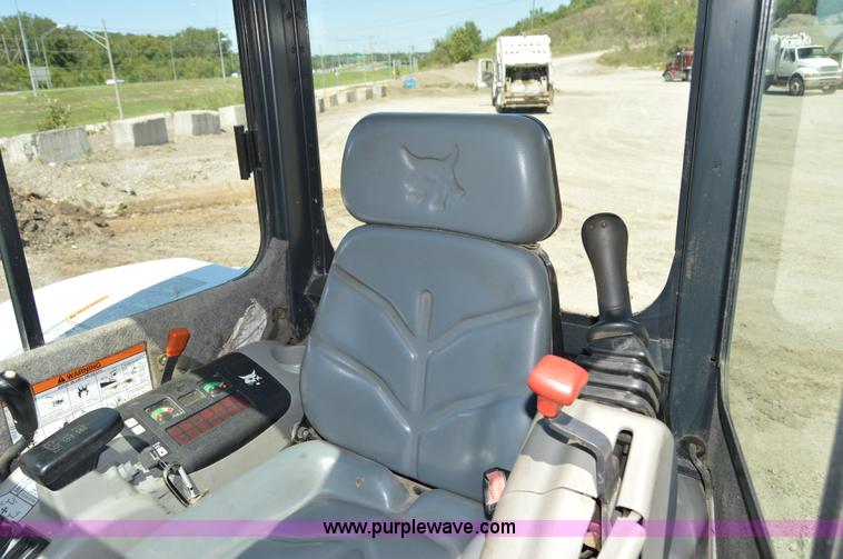 image for item AW9228 2003 Bobcat 435ZHS compact excavator