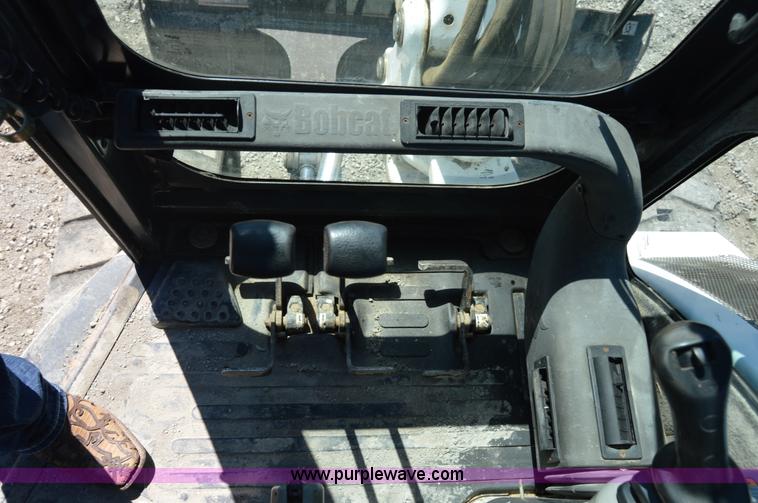 image for item AW9228 2003 Bobcat 435ZHS compact excavator