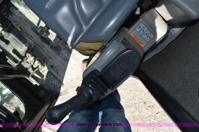 image for item AW9228 2003 Bobcat 435ZHS compact excavator