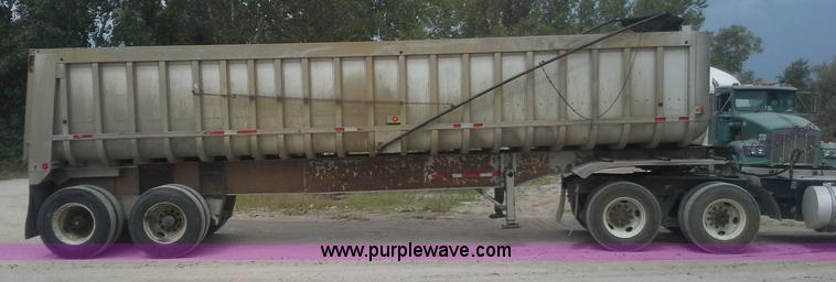 image for item AW9881 1990 Fruehauf aluminum end dump trailer
