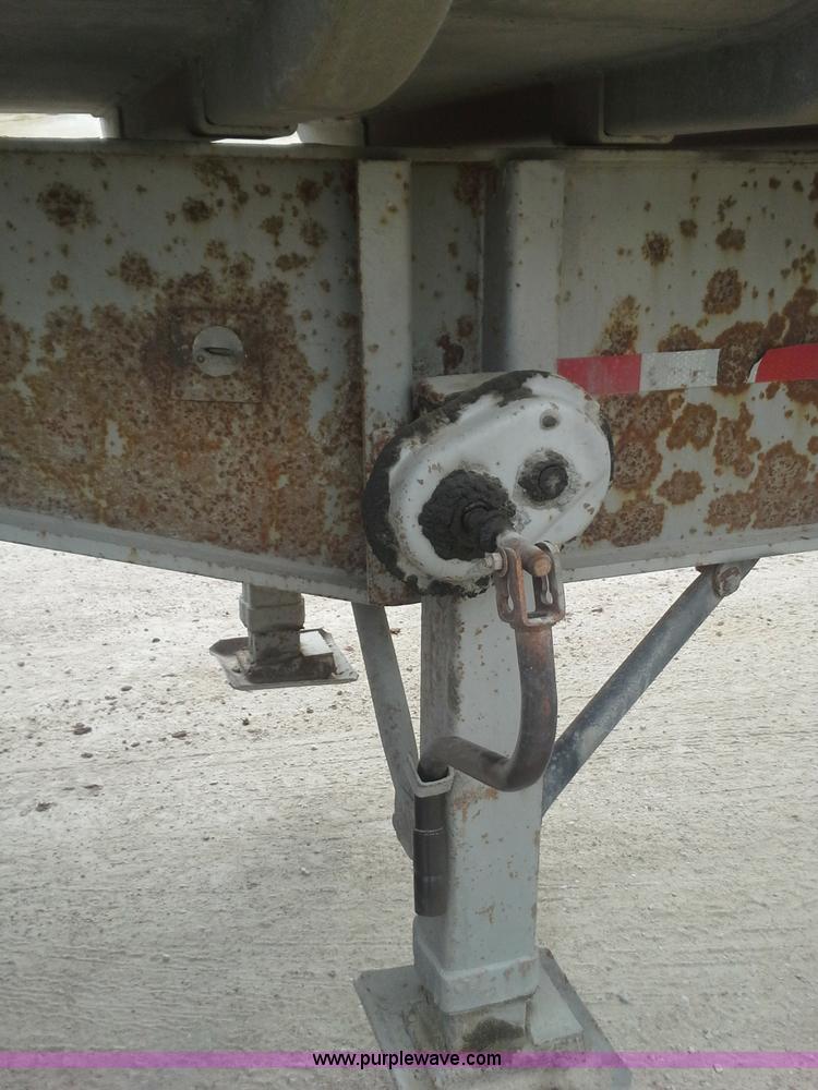 image for item AW9881 1990 Fruehauf aluminum end dump trailer