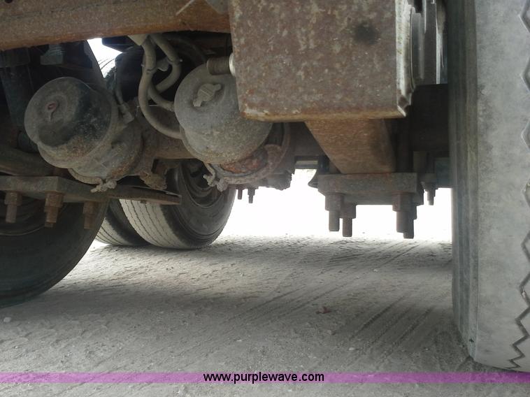 image for item AW9881 1990 Fruehauf aluminum end dump trailer