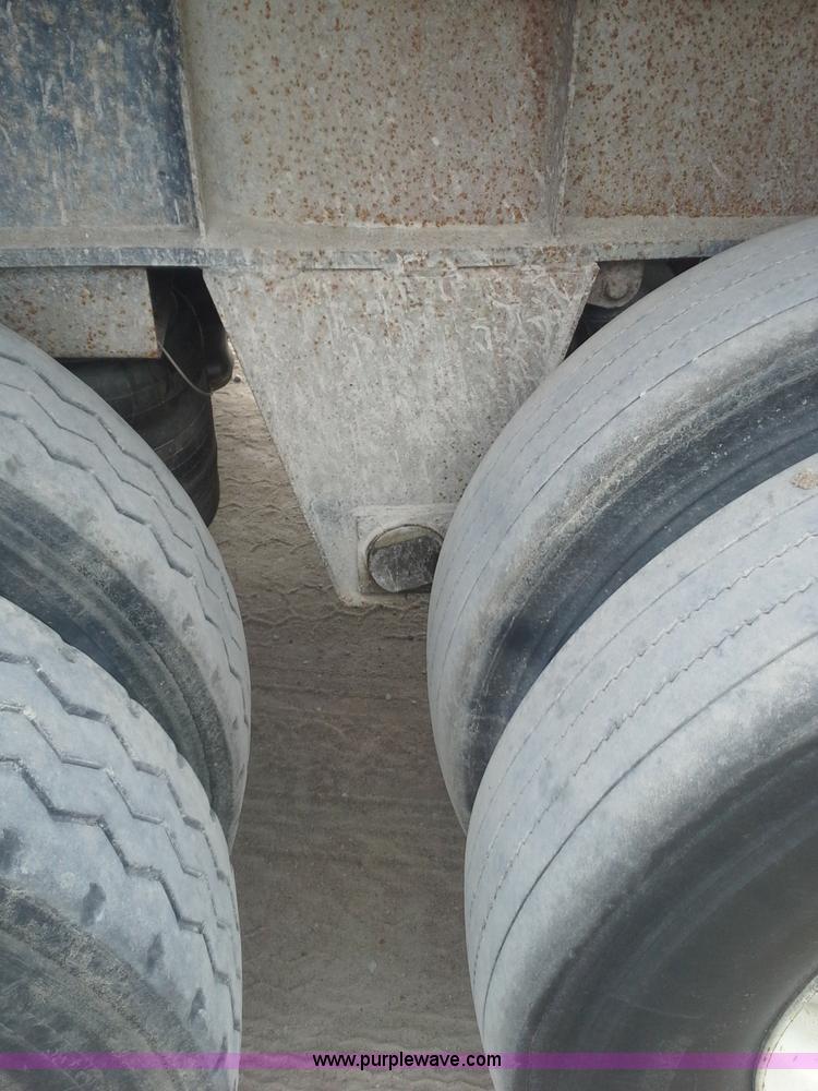 image for item AW9881 1990 Fruehauf aluminum end dump trailer