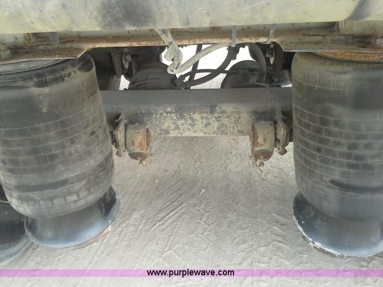 image for item AW9881 1990 Fruehauf aluminum end dump trailer