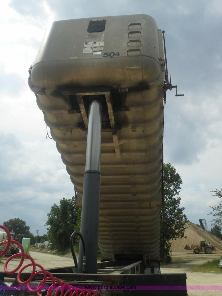 image for item AW9881 1990 Fruehauf aluminum end dump trailer